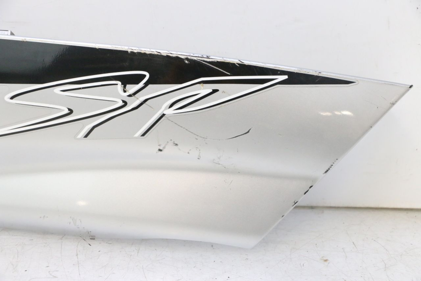 photo de BAJO CARENADO IZQUIERDA YAMAHA YP MAJESTY 125 (2002 - 2006) - Detalle de la pieza