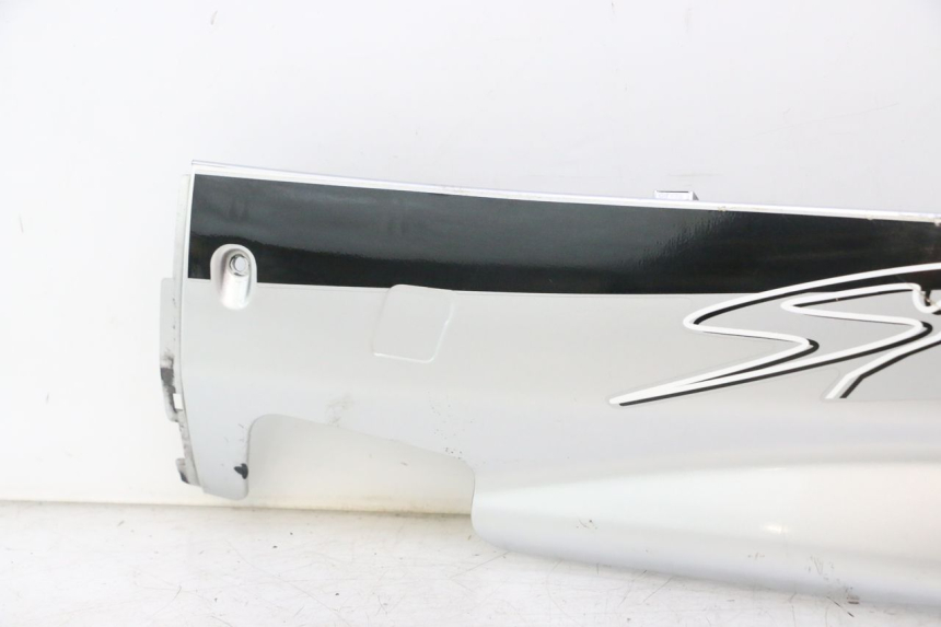 photo de BAJO CARENADO IZQUIERDA YAMAHA YP MAJESTY 125 (2002 - 2006) - Zoom estado de uso