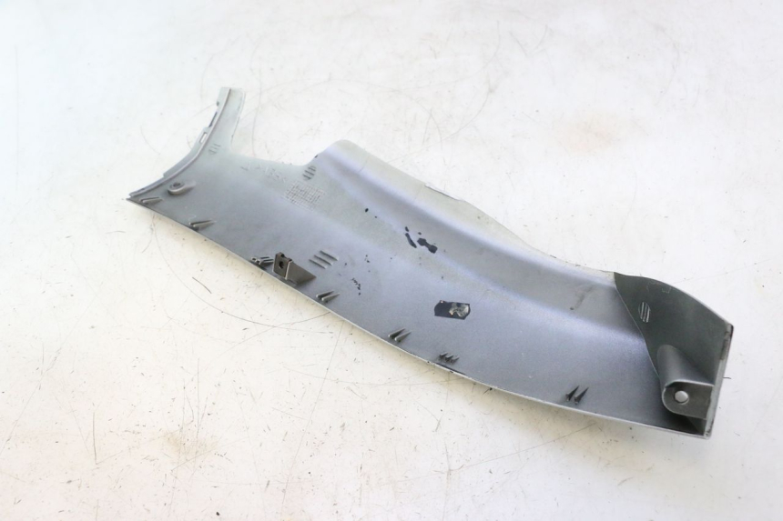 photo de BAJO CARENADO IZQUIERDA YAMAHA YP MAJESTY 125 (2002 - 2006) - Otra perspectiva