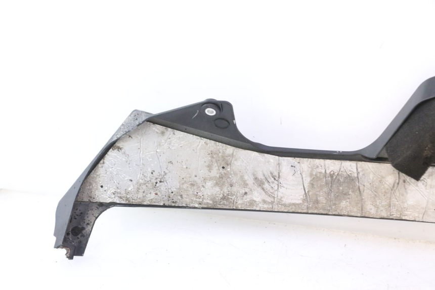 photo de BAJO CARENADO IZQUIERDA YAMAHA YZF R6 600 (2008 - 2009) - Recambio usado revisado