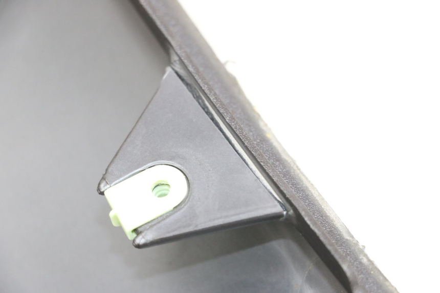 photo de Faldón PEUGEOT GEOPOLIS RS 125 (2007 - 2009) - Zoom estado de uso