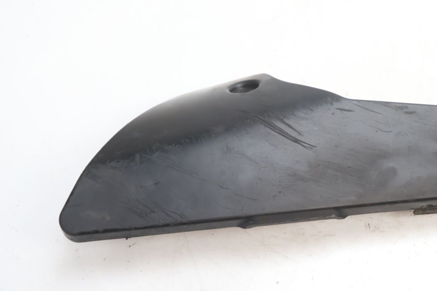 photo de BAJO CARENADO SUZUKI GSR 600 (2005 - 2012) - Detalle de la pieza