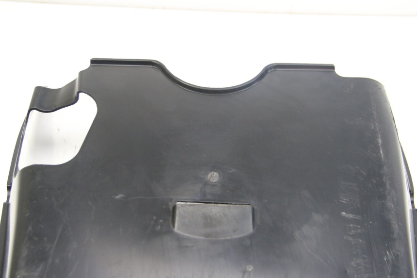 photo de BAJO DE CHASIS SYM JET 4 4T 50 (2018 - 2021) - Primer plano técnico