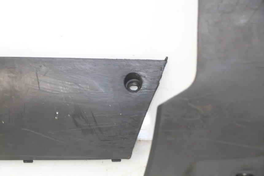 photo de FALDóN PEUGEOT KISBEE 2T 50 (2010 - 2017) - Marcados y referencias originales