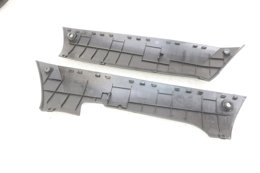 photo de FALDóN PEUGEOT KISBEE 2T 50 (2010 - 2017) - Otra perspectiva