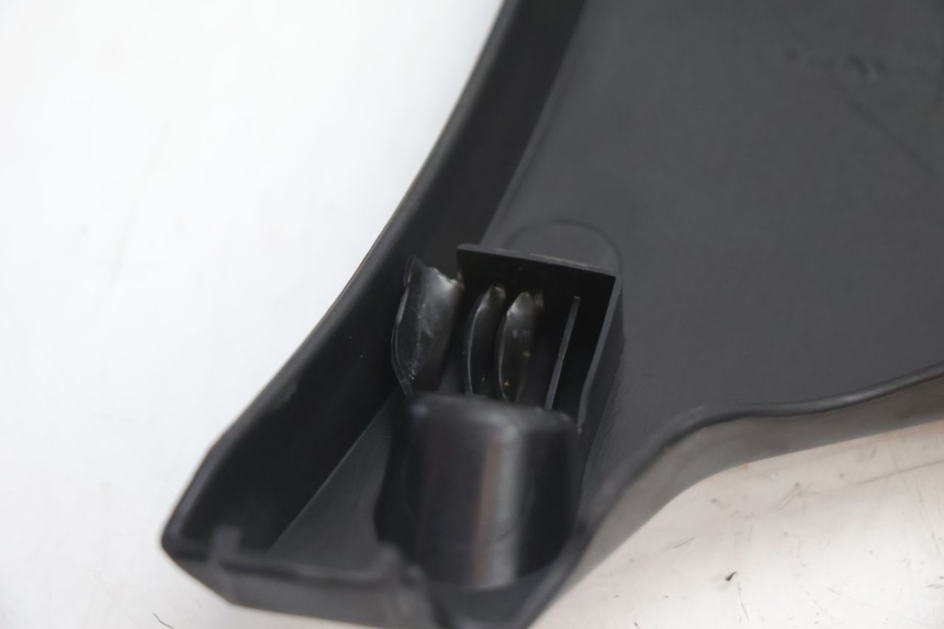 photo de BAJO DEL CHASIS PEUGEOT KISBEE 2T 50 (2018 - 2022) - Detalles de los puntos de fijación