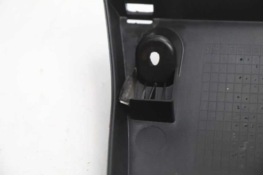 photo de BAJO DEL CHASIS PEUGEOT KISBEE 2T 50 (2018 - 2022) - Estado de la superficie y material