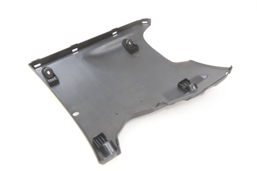 photo de BAJO DE CHASIS PEUGEOT KISBEE 4T 50 (2018 - 2022) - Detalle de la pieza