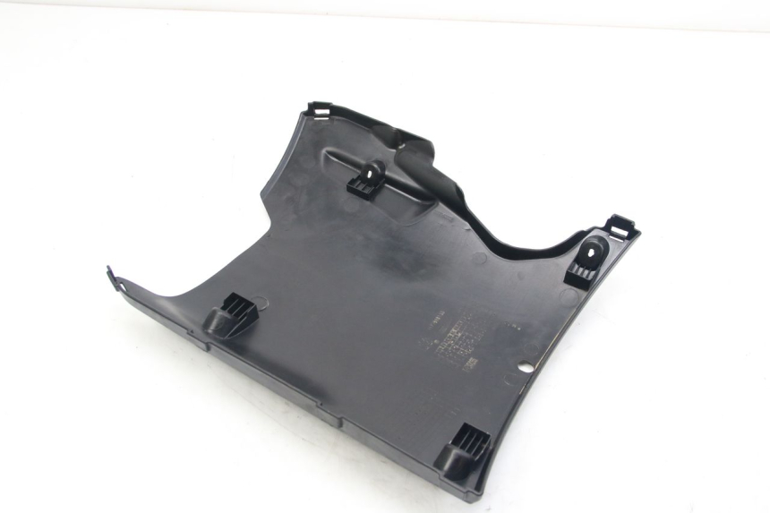 photo de BAJO DE CHASIS PEUGEOT KISBEE 4T 50 (2018 - 2022) - Primer plano técnico