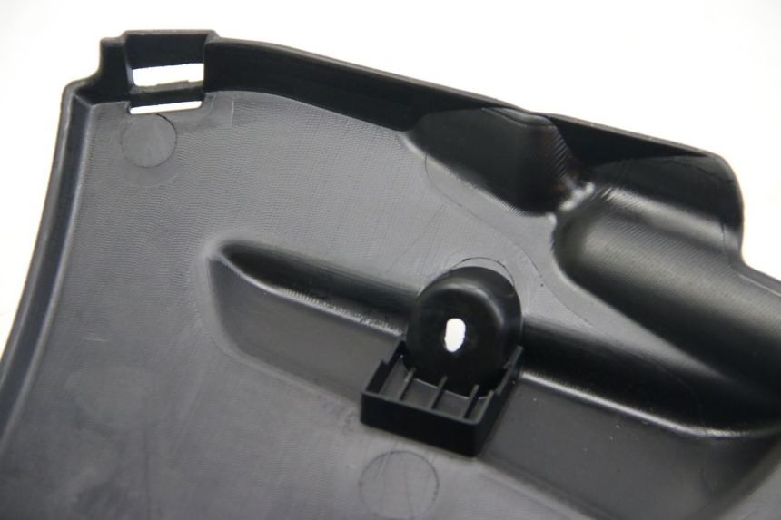 photo de BAJO DE CHASIS PEUGEOT KISBEE 4T 50 (2018 - 2022) - Estado de la superficie y material