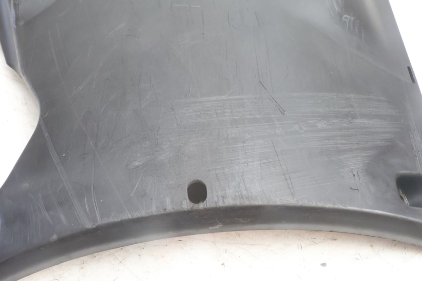 photo de BAJO CARENADO PEUGEOT KISBEE 4T 50 (2010 - 2017) - Detalles de los puntos de fijación