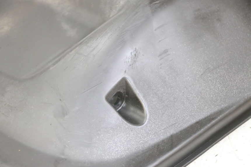 photo de BAJO CARENADO KYMCO DINK 4T 50 (2007 - 2018) - Estado de la superficie y material