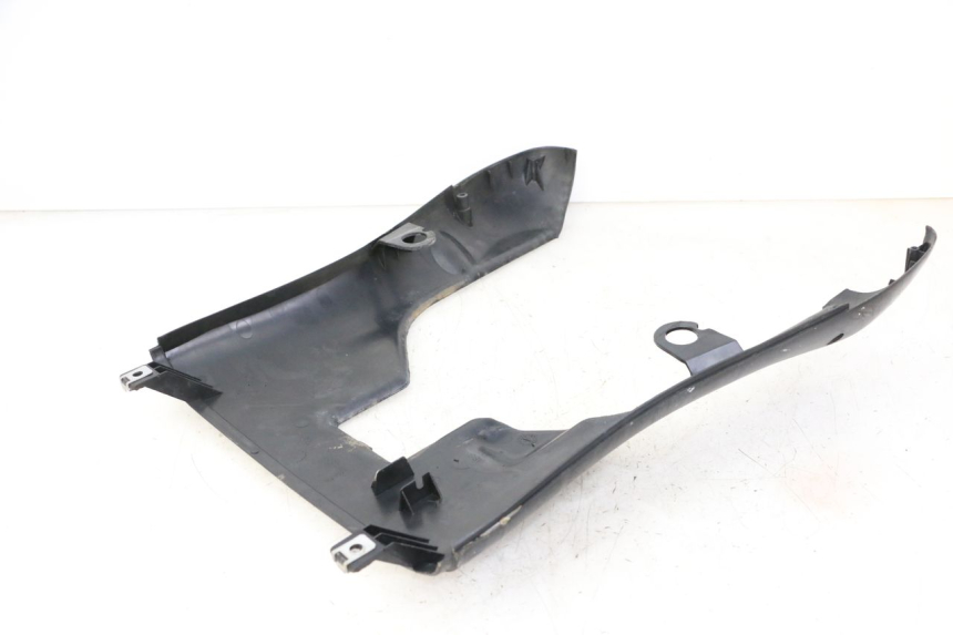 photo de BAJO CARENADO PIAGGIO LIBERTY 4T 50 (2009 - 2015) - Primer plano técnico