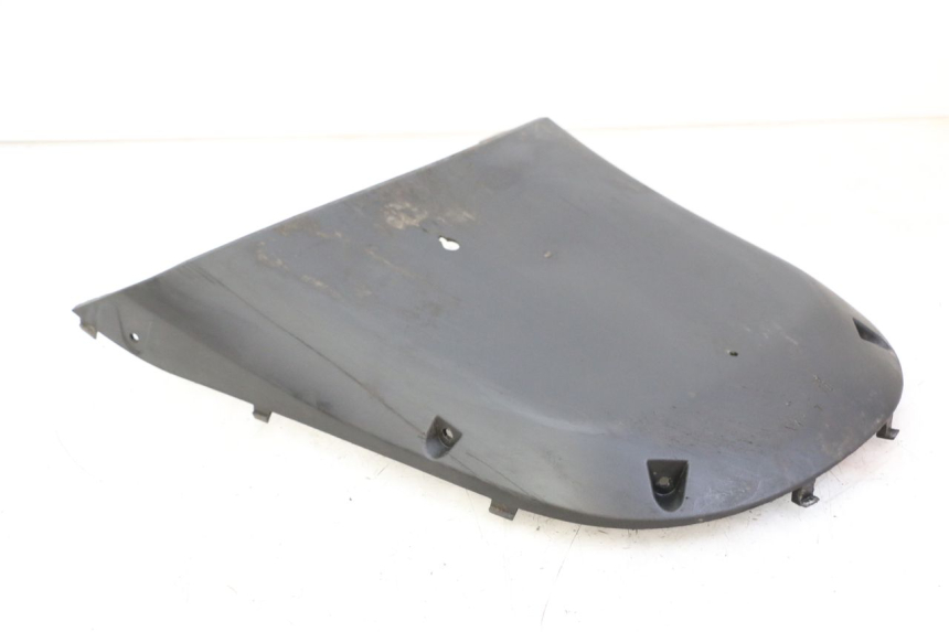 photo de BAJO CARENADO MBK OVETTO ONE 2T 50 (2013 - 2017) - Detalles de los puntos de fijación