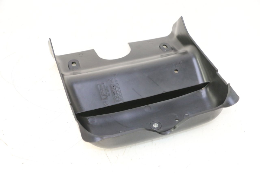 photo de BAJO CARENADO PIAGGIO MP3 LT 400 (2007 - 2012) - Detalle de la pieza