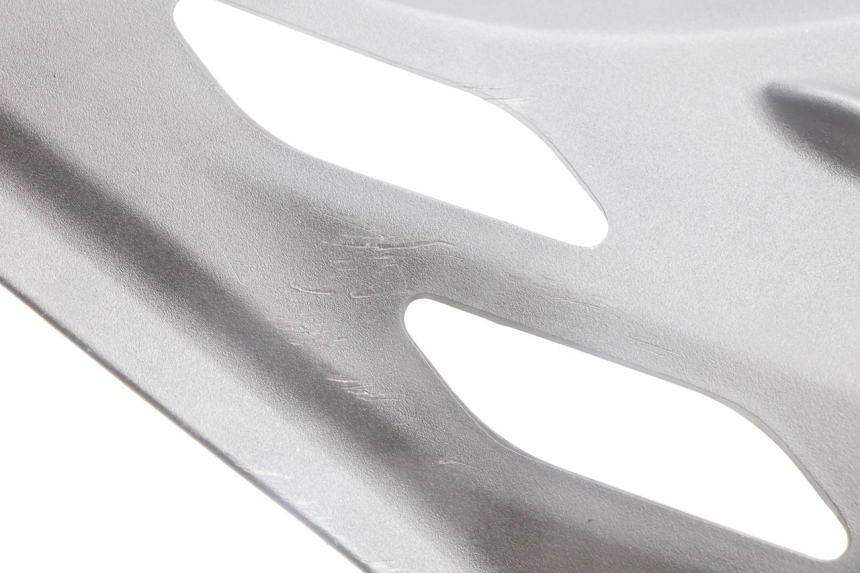 photo de BAJO CARENADO YAMAHA N-MAX NMAX 125 (2021 - 2024) - Detalles de los puntos de fijación
