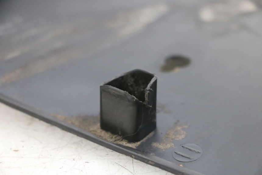 photo de BAJO DEL CHASIS YAMAHA NEOS NEO'S 4T 50 (2008 - 2016) - Detalle de la pieza