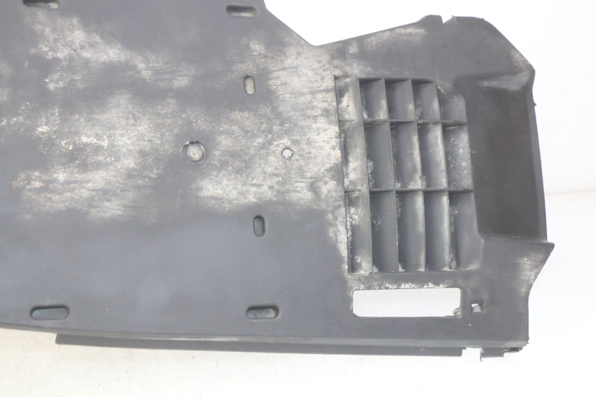 photo de BAJO DEL CHASIS SELECT UP OCTALIS 125 (2007 - 2012) - Detalles de los puntos de fijación