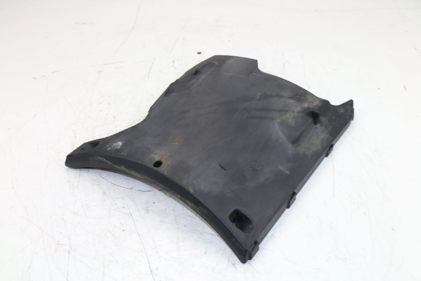 photo de BAJO CARENADO PEUGEOT KISBEE 4T 50 (2010 - 2017) - Primer plano técnico