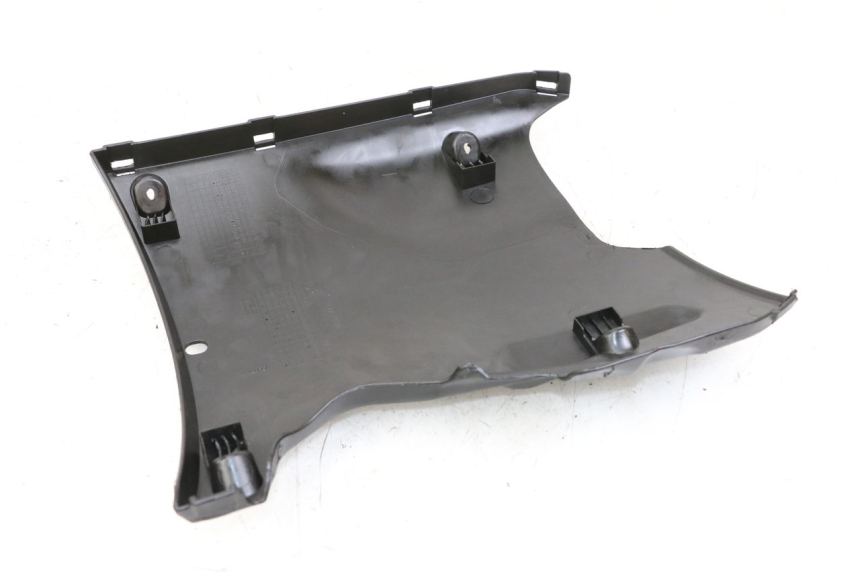 photo de BAJO CARENADO PEUGEOT STREETZONE 4T 50 (2018 - 2023) - Detalle de la pieza