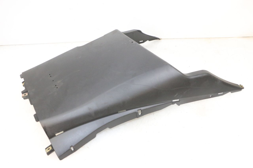 photo de BAJO CARENADO EFUN PUSA 1 - Otra perspectiva