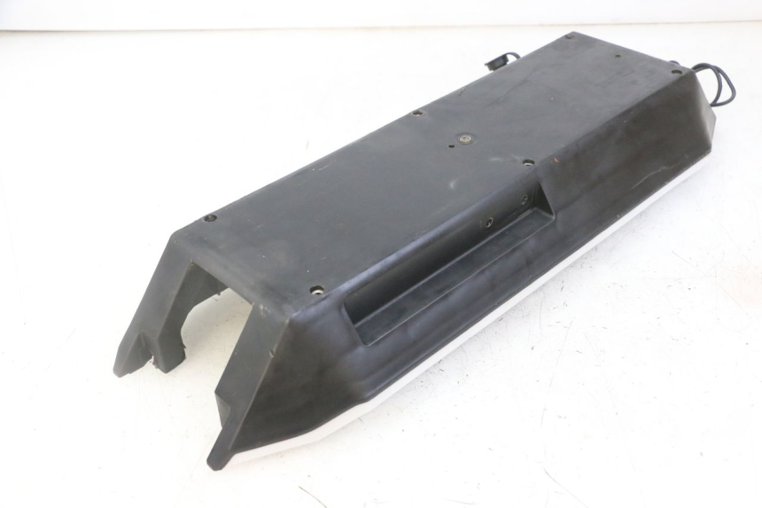 photo de BAJO CARENADO PUNK ELECTRIC RIDER 1 - Primer plano técnico