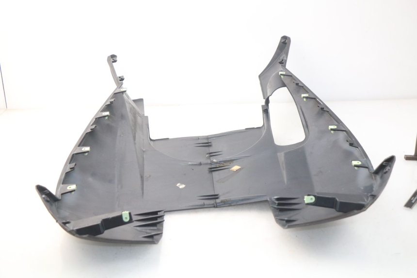 photo de BAJO CARENADO PEUGEOT SATELIS 300 (2012 - 2015) - Otra vista del artículo