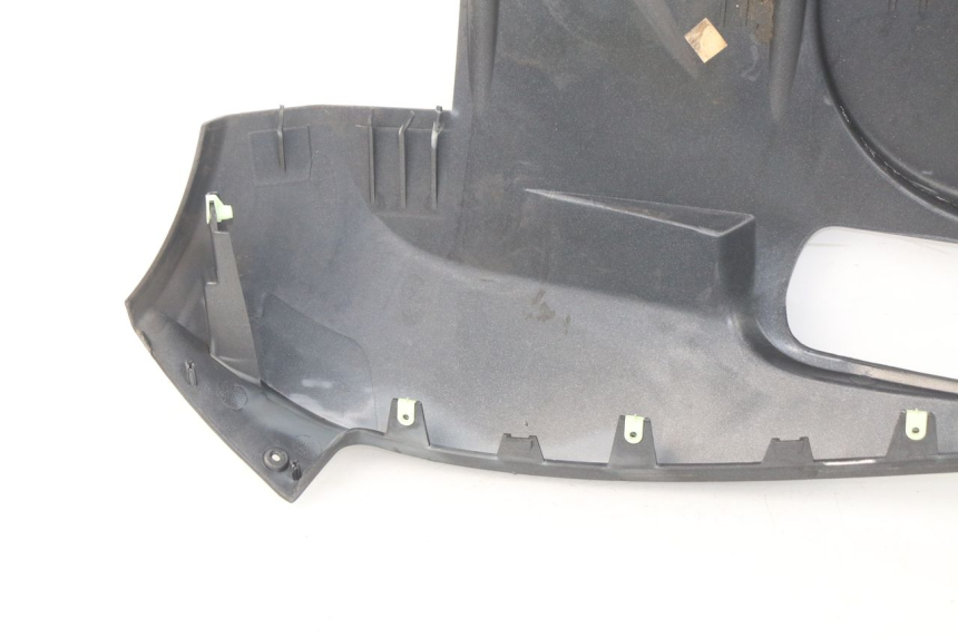 photo de BAJO CARENADO PEUGEOT SATELIS 300 (2012 - 2015) - Primer plano de alta resolución