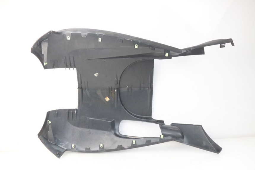 photo de BAJO CARENADO PEUGEOT SATELIS 300 (2012 - 2015) - Inspección visual detallada