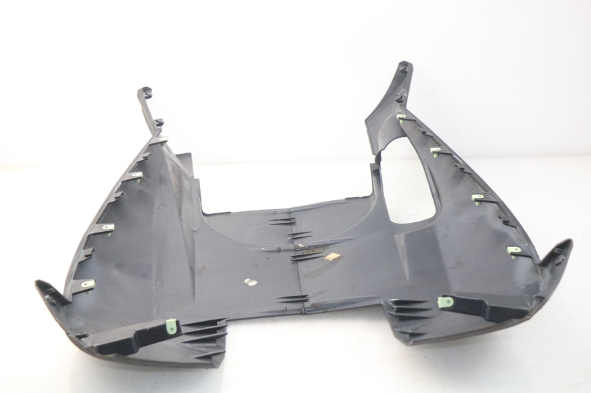 photo de BAJO CARENADO PEUGEOT SATELIS 300 (2012 - 2015) - Marcados y referencias originales