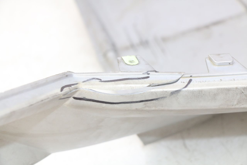 photo de FALDONES PEUGEOT SATELIS 125 (2010 - 2012) - Detalle de la pieza