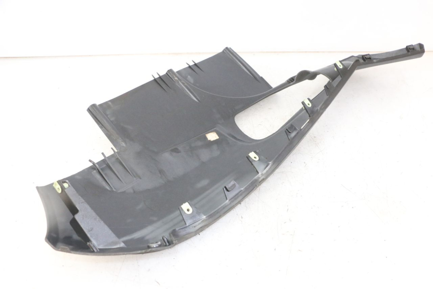 photo de BAJO CARENADO PEUGEOT SATELIS 125 (2013 - 2018) - Detalle de la pieza