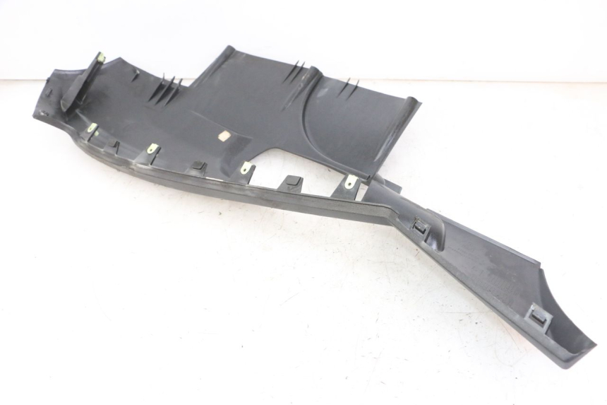 photo de BAJO CARENADO PEUGEOT SATELIS 125 (2013 - 2018) - Zoom estado de uso