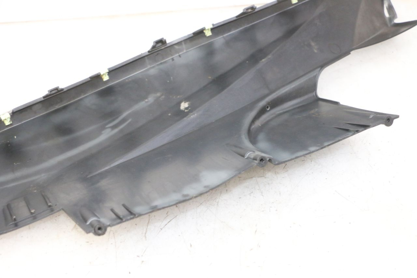 photo de BAJO CARENADO PEUGEOT SATELIS 125 (2013 - 2018) - Otra perspectiva