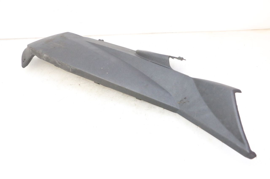 photo de BAJO CARENADO PEUGEOT SATELIS 125 (2013 - 2018) - Características distintivas