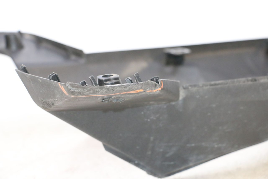 photo de BAJO CARENADO APRILIA SR MOTARD 50 (2012 - 2018) - Marcados y referencias originales