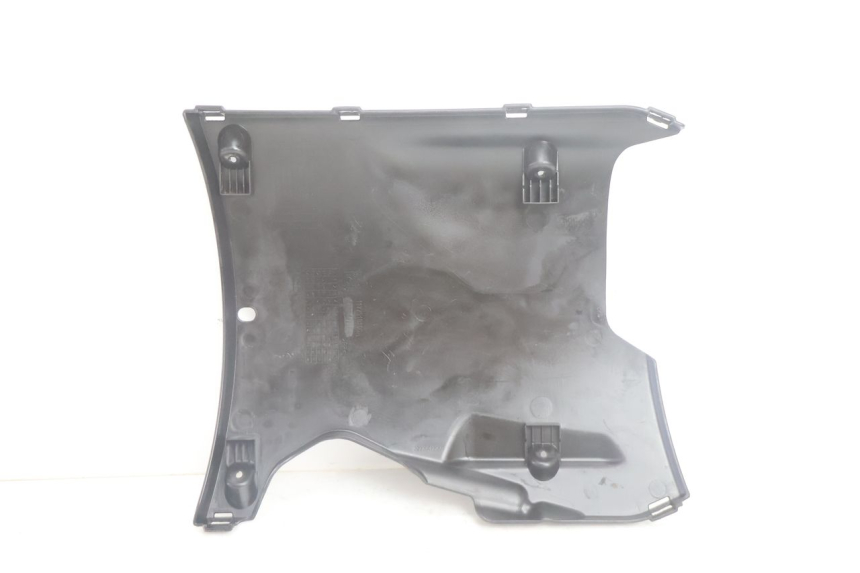 photo de BAJO CARENADO PEUGEOT STREETZONE NAKED 2T 50 (2014 - 2018) - Otra perspectiva