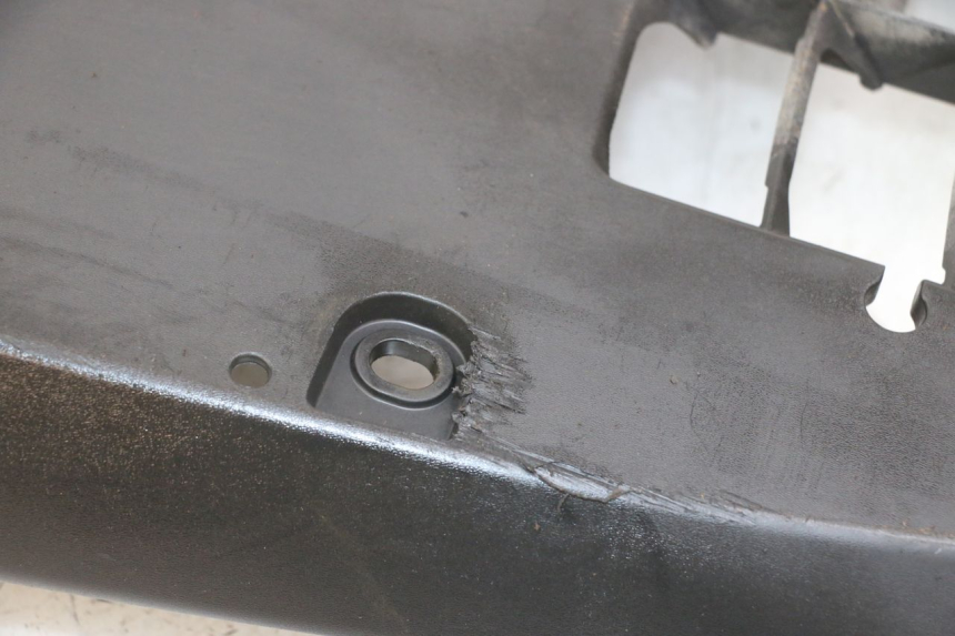 photo de BAJO CARENADO SUZUKI BURGMAN 125 (2018 - 2021) - Marcados y referencias originales