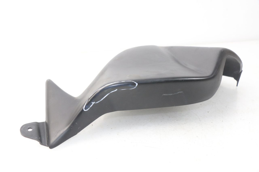 photo de BAJO CARENADO YAMAHA TDM ABS 900 (2002 - 2014) - Primer plano técnico