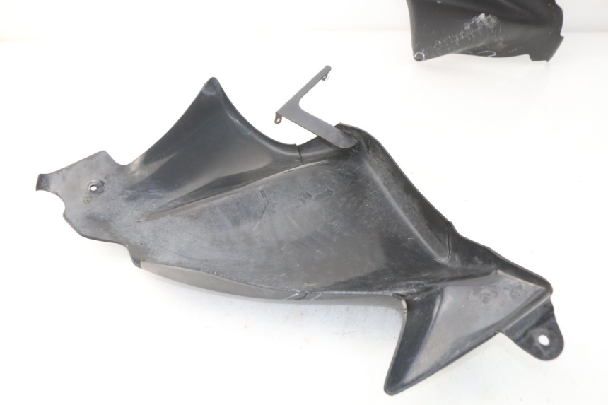 photo de BAJO CARENADO YAMAHA TDM ABS 900 (2002 - 2014) - Marcados y referencias originales