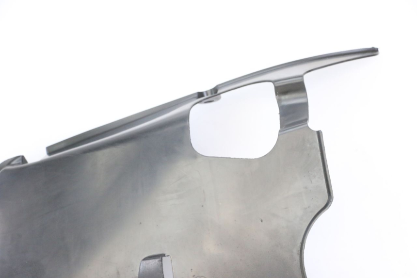 photo de BAJO CARENADO PEUGEOT TWEET 4T 50 (2018 - 2022) - Detalles de los puntos de fijación