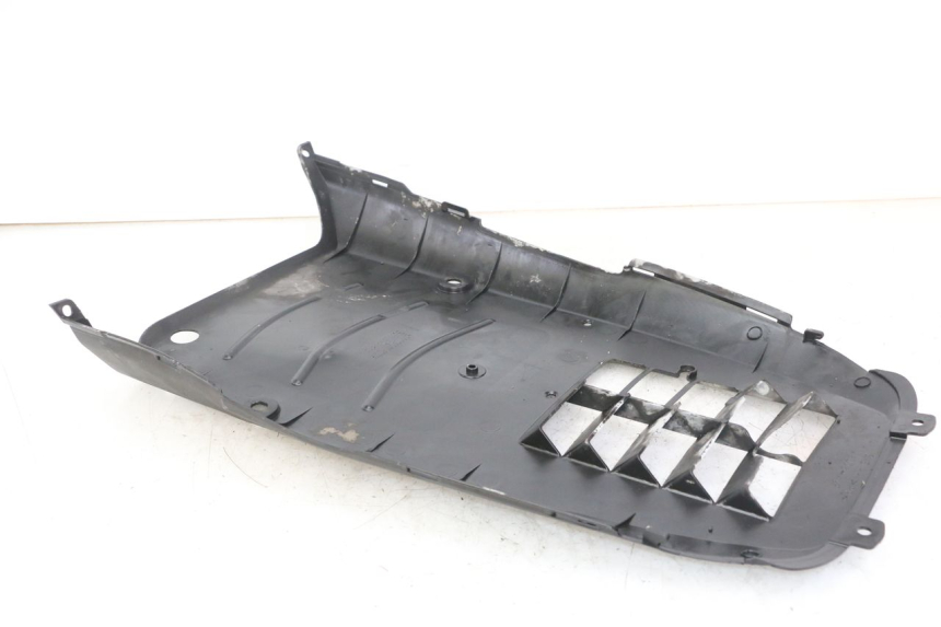 photo de BAJO DEL CHASIS SUZUKI UH BURGMAN 125 (2002 - 2006) - Zoom estado de uso