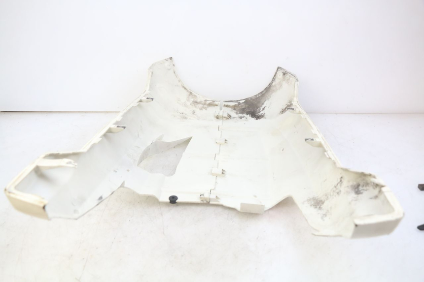 photo de BAJO DEL CHASIS PEUGEOT VIVACITY NEW 4T 50 (2008 - 2017) - Detalles de los puntos de fijación