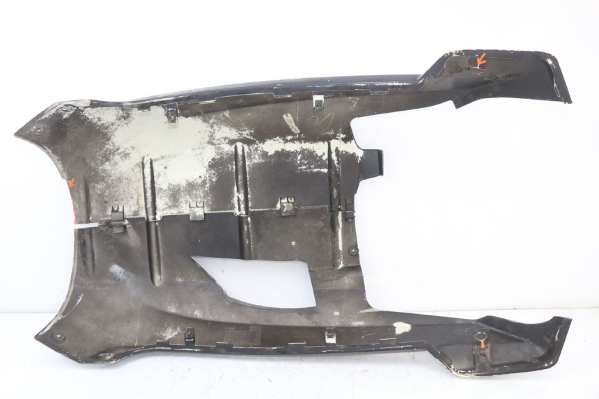 photo de BAJO DEL CHASIS PEUGEOT VIVACITY NEW 4T 50 (2008 - 2017) - Detalle de la pieza