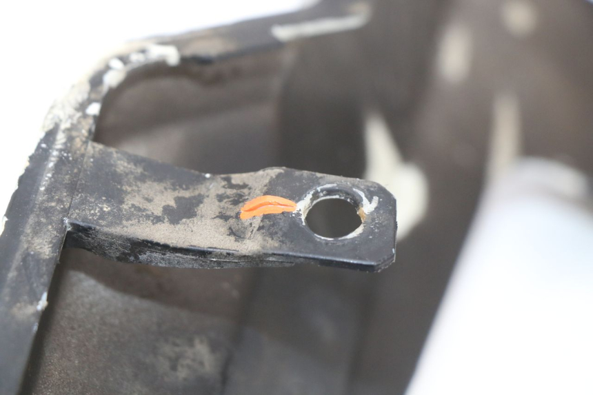 photo de BAJO DEL CHASIS PEUGEOT VIVACITY NEW 4T 50 (2008 - 2017) - Primer plano técnico