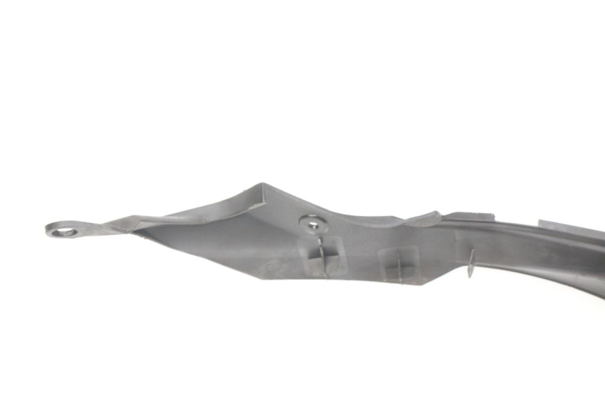 photo de BAJO DE CARRO YAMAHA X-MAX XMAX 125 (2010 - 2013) - Primer plano técnico