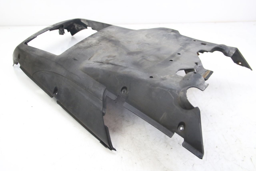 photo de BAJO DE CHASIS YAMAHA XMAX X-MAX 125 (2006 - 2009) - Primer plano técnico