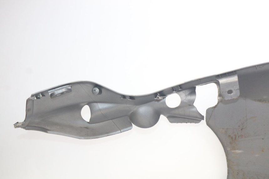 photo de BAJO DEL CHASIS PIAGGIO X9 EVOLUTION 250 (2003 - 2007) - Enfoque en la estructura