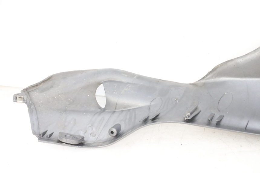 photo de BAJO DEL CHASIS PIAGGIO X9 EVOLUTION 125 (2003 - 2007) - Primer plano técnico