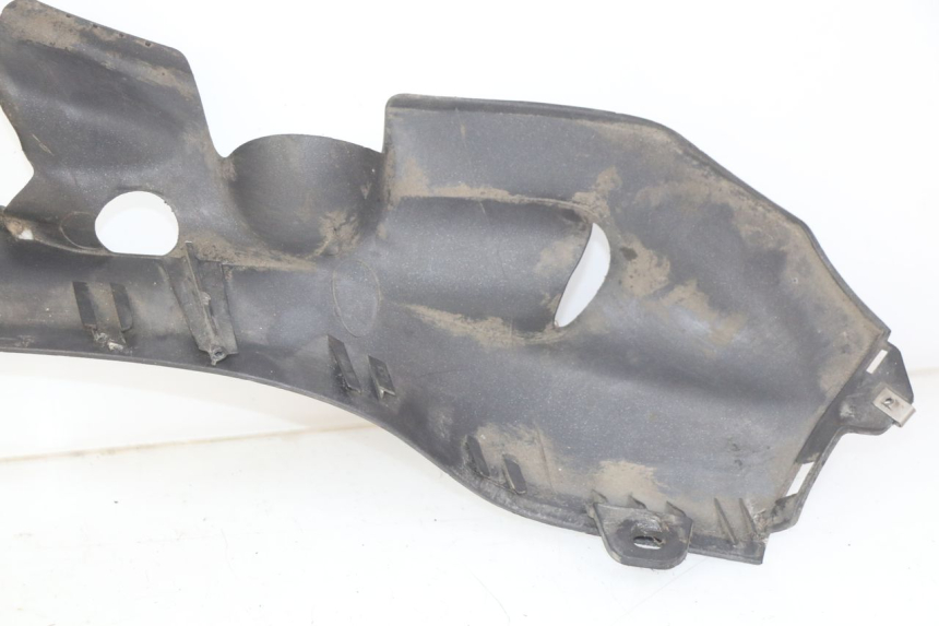 photo de BAJO DEL CHASIS PIAGGIO X9 125 (2000 - 2003) - Primer plano técnico